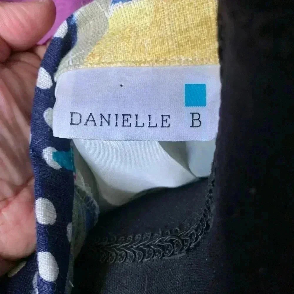 Vintage Danielle B. Abstract Colorful Blazer , size medium - Picture 3 of 5